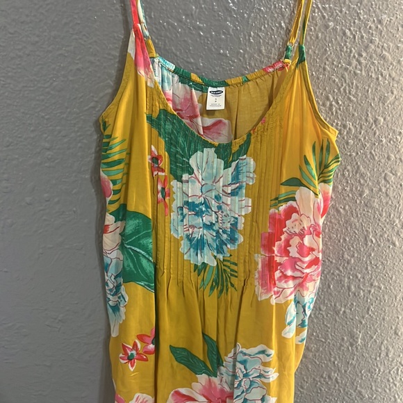 Old Navy Tank - Picture 3 of 3